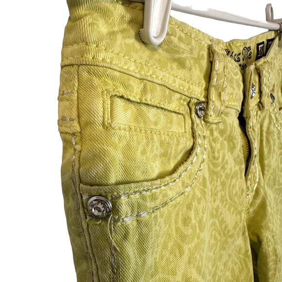 Miss Me Cargo Bermuda Shorts Yellow Size 28 CP4021m3 Like New - Picture 5 of 13
